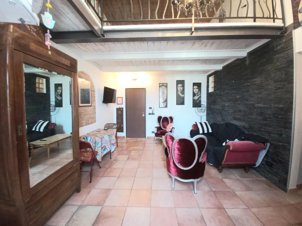 L'Ora Delle Streghe B&B Centralissimo Livorno Exterior foto